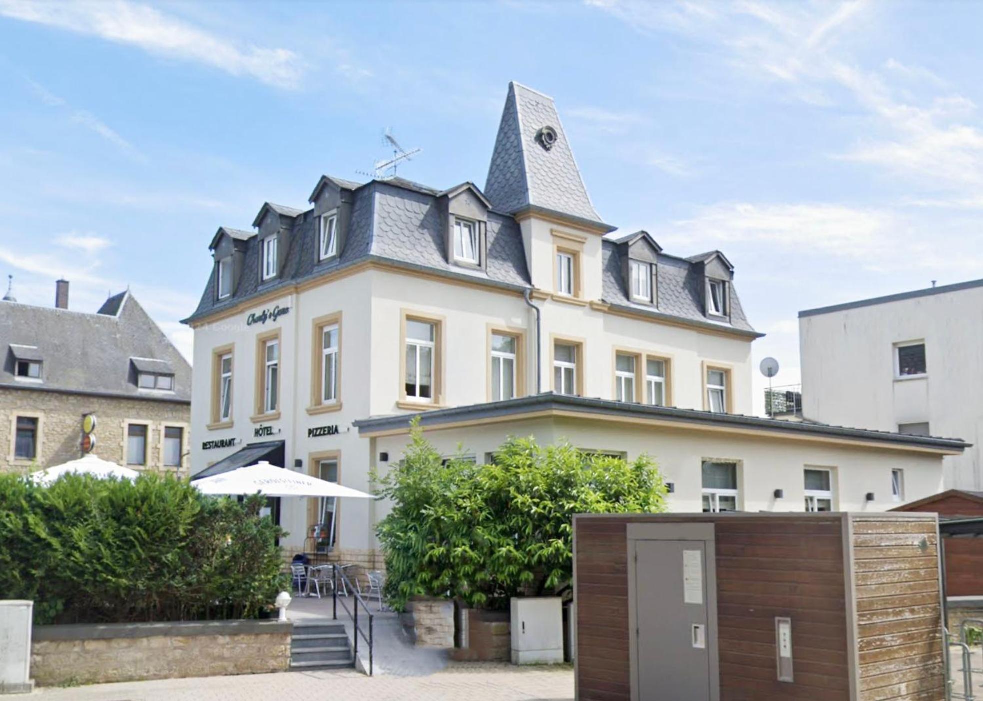 Charly'S Gare Hotel Senningerberg Buitenkant foto