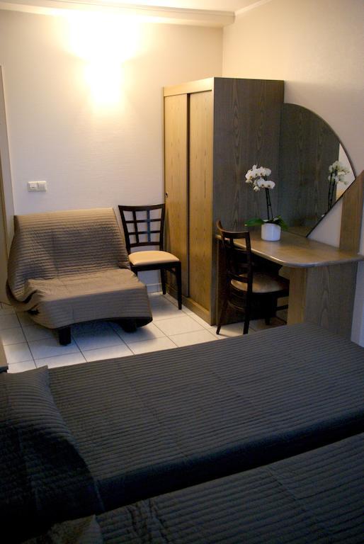 Charly'S Gare Hotel Senningerberg Kamer foto